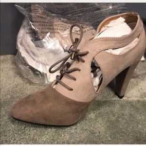 Avon heals size 7